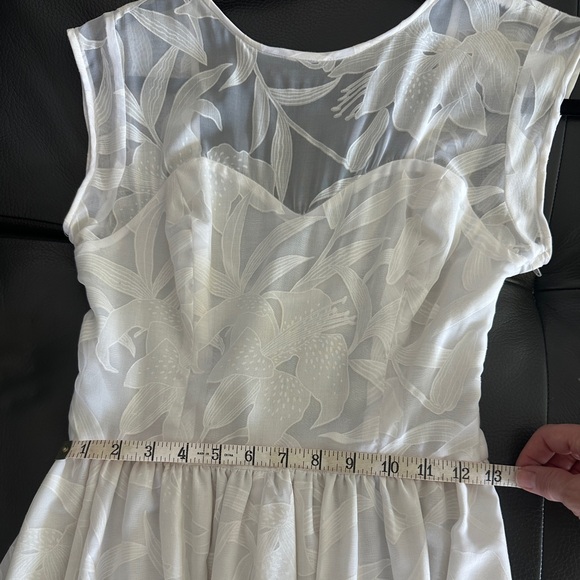 Gorgeous s.g.gilbert White Dress - Picture 9 of 16